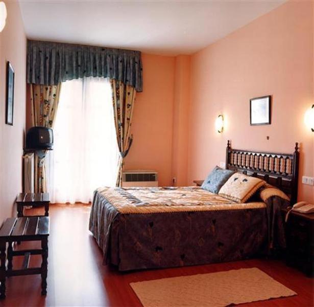 Hotel Casa Aurelia Villaralbo الغرفة الصورة